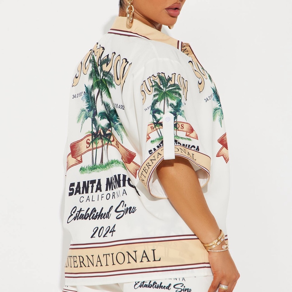 Tropical Print Button-Up Two Piece Set - Picture 3 of 4